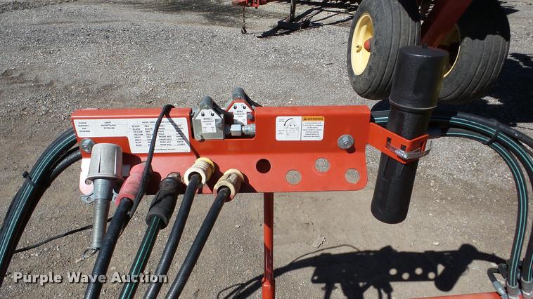 image for item DA2909 2011 Krause Gladiator 1200-1630 strip-till