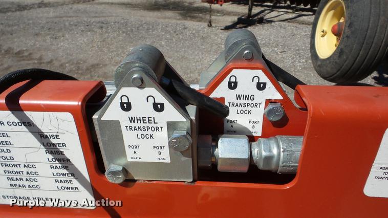 image for item DA2909 2011 Krause Gladiator 1200-1630 strip-till