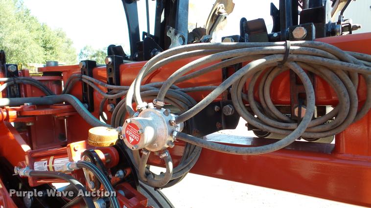 image for item DA2909 2011 Krause Gladiator 1200-1630 strip-till