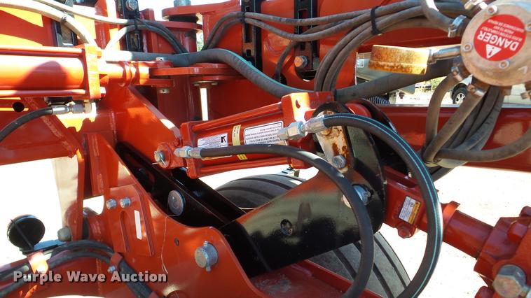 image for item DA2909 2011 Krause Gladiator 1200-1630 strip-till