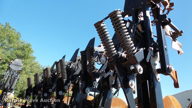 image for item DA2909 2011 Krause Gladiator 1200-1630 strip-till