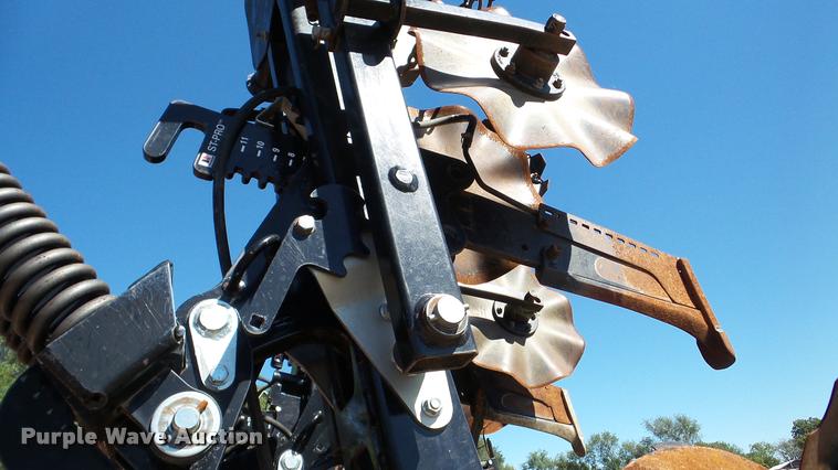 image for item DA2909 2011 Krause Gladiator 1200-1630 strip-till