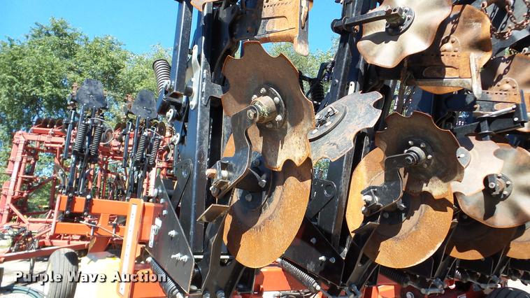 image for item DA2909 2011 Krause Gladiator 1200-1630 strip-till