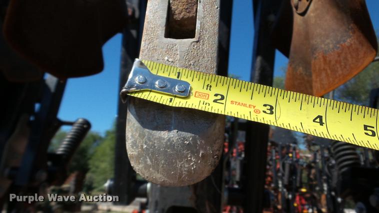 image for item DA2909 2011 Krause Gladiator 1200-1630 strip-till