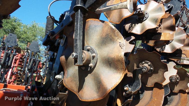 image for item DA2909 2011 Krause Gladiator 1200-1630 strip-till