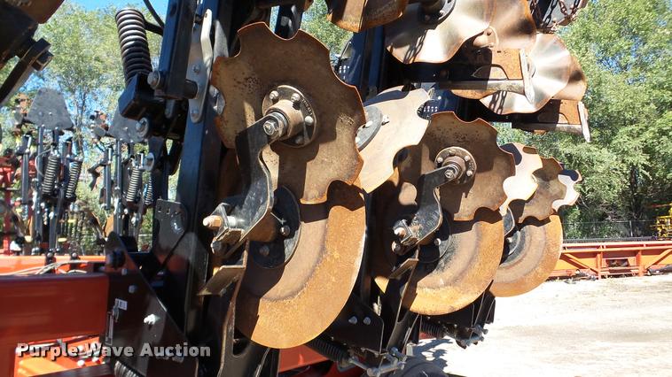 image for item DA2909 2011 Krause Gladiator 1200-1630 strip-till