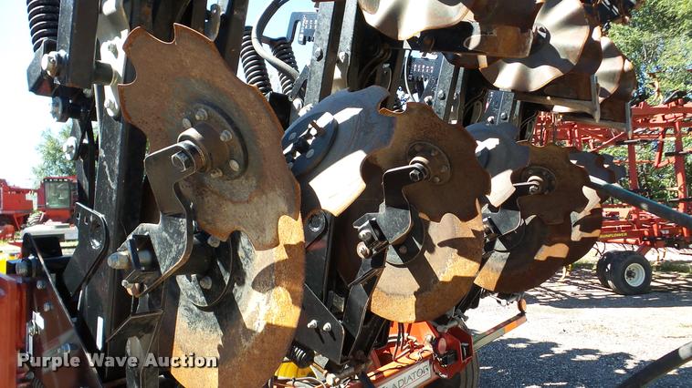 image for item DA2909 2011 Krause Gladiator 1200-1630 strip-till