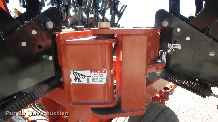 image for item DA2909 2011 Krause Gladiator 1200-1630 strip-till