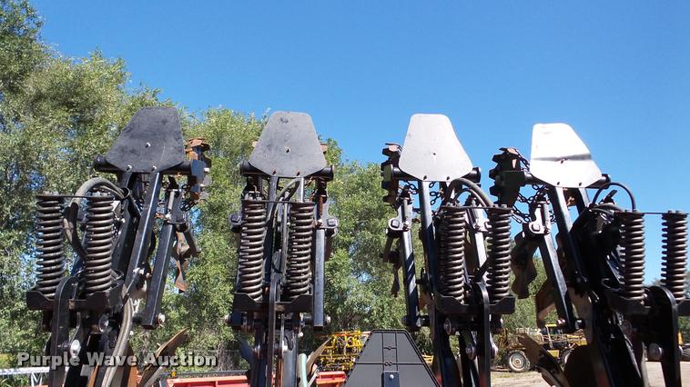 image for item DA2909 2011 Krause Gladiator 1200-1630 strip-till