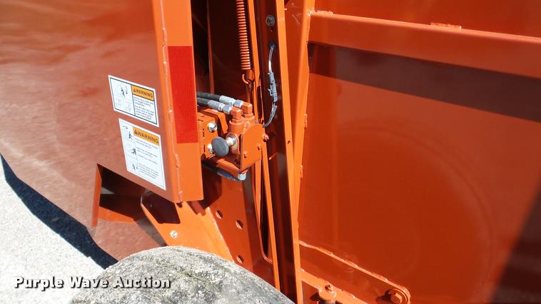 image for item DA2910 2009 AGCO Hesston 5156 round baler