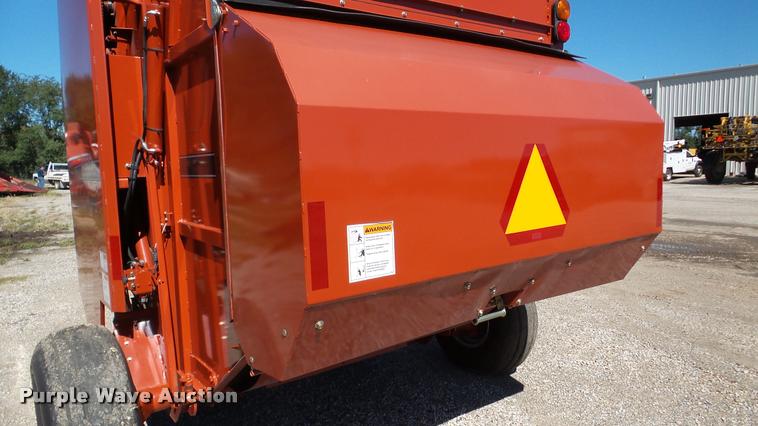 image for item DA2910 2009 AGCO Hesston 5156 round baler