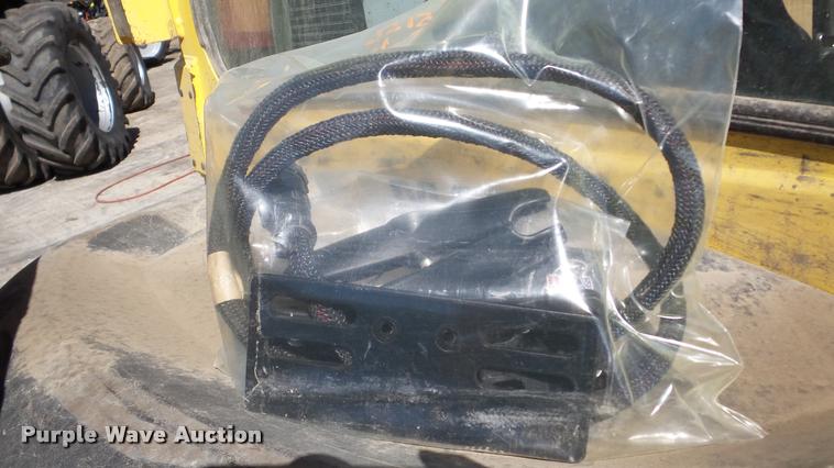 image for item DA2910 2009 AGCO Hesston 5156 round baler