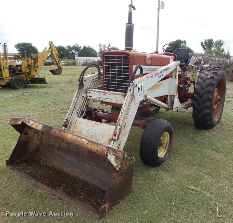 image for item DA4517 International 544 tractor