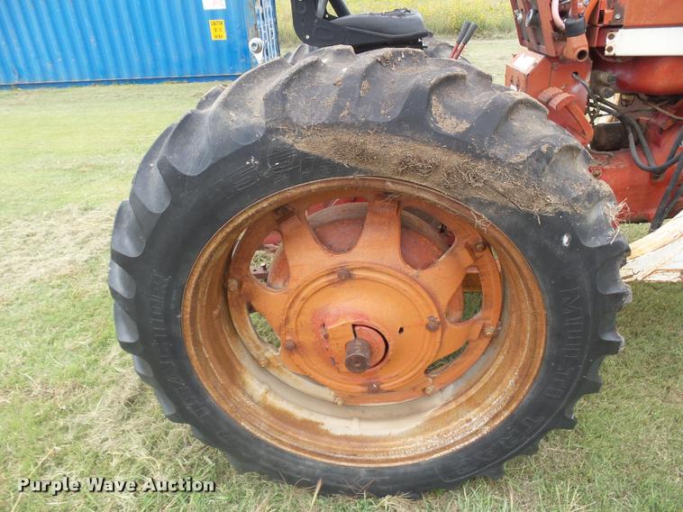 image for item DA4517 International 544 tractor