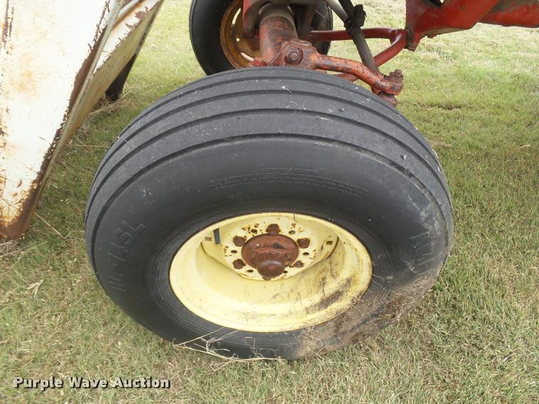 image for item DA4517 International 544 tractor