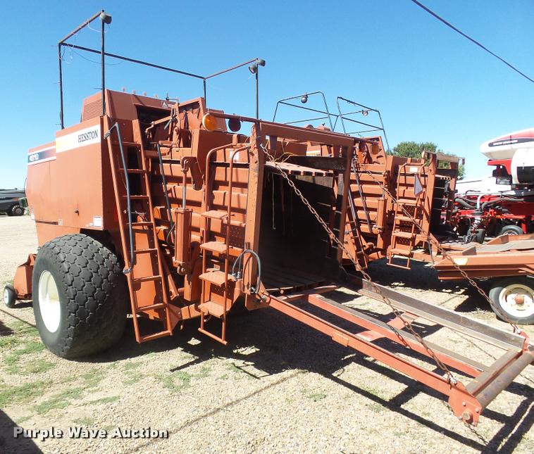 image for item DA4612 2000 AGCO Hesston 4910 large square baler