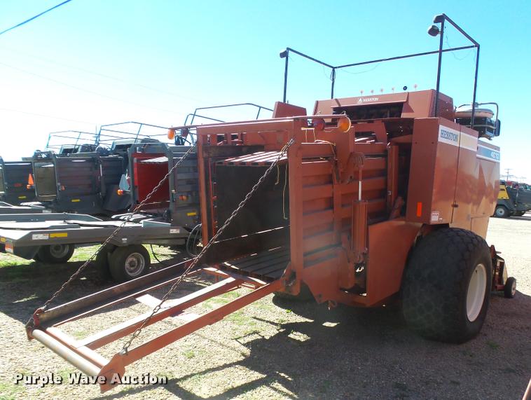 image for item DA4612 2000 AGCO Hesston 4910 large square baler