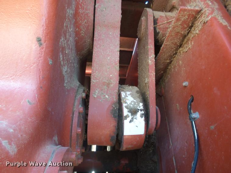 image for item DA4612 2000 AGCO Hesston 4910 large square baler