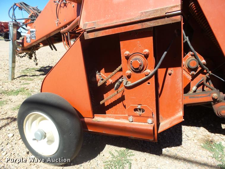 image for item DA4612 2000 AGCO Hesston 4910 large square baler