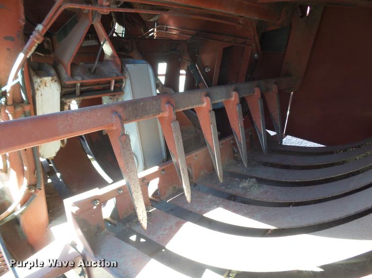 image for item DA4612 2000 AGCO Hesston 4910 large square baler