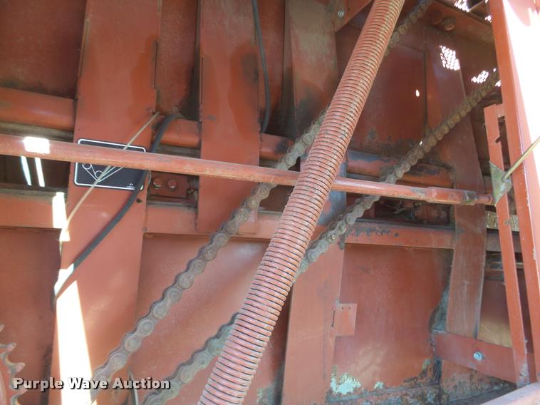 image for item DA4612 2000 AGCO Hesston 4910 large square baler