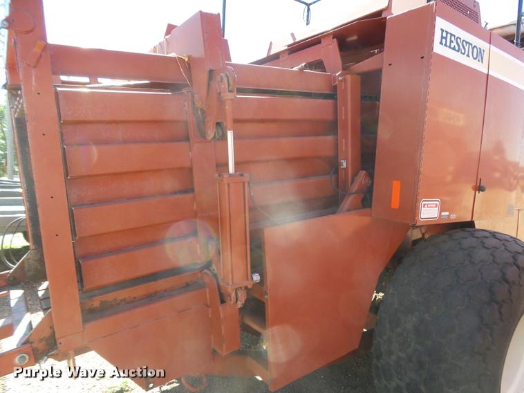 image for item DA4612 2000 AGCO Hesston 4910 large square baler