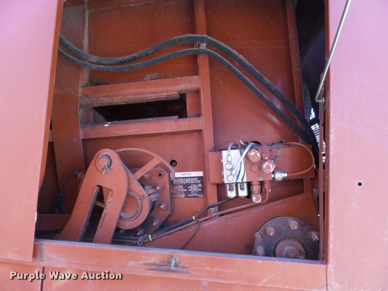 image for item DA4612 2000 AGCO Hesston 4910 large square baler