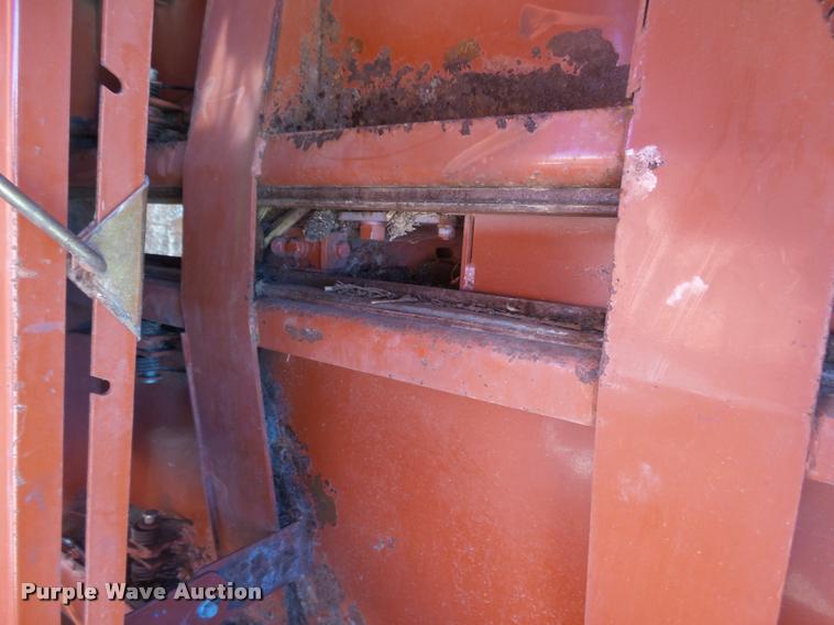 image for item DA4612 2000 AGCO Hesston 4910 large square baler