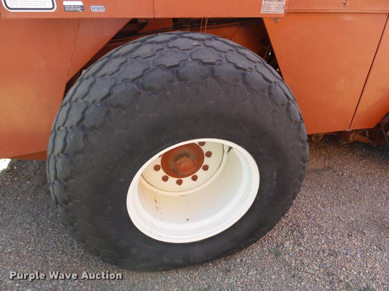 image for item DA4612 2000 AGCO Hesston 4910 large square baler