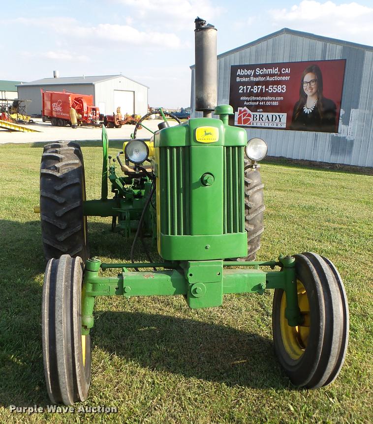 image for item DA8863 John Deere 420 tractor
