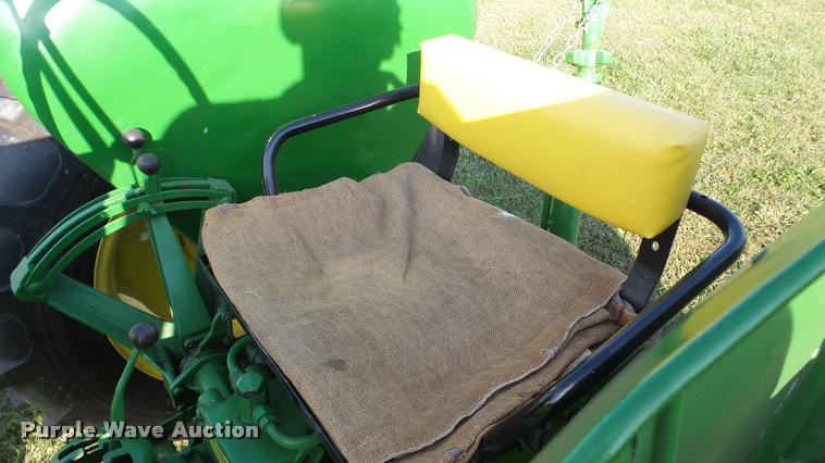 image for item DA8863 John Deere 420 tractor