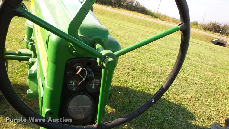 image for item DA8863 John Deere 420 tractor