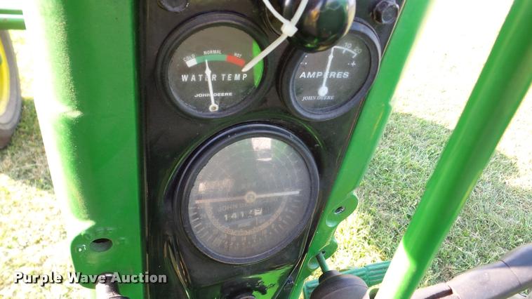 image for item DA8863 John Deere 420 tractor