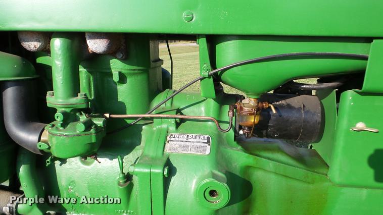 image for item DA8863 John Deere 420 tractor