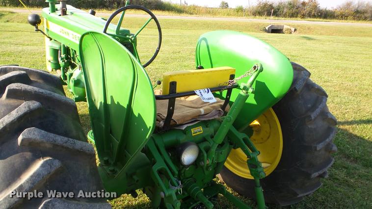 image for item DA8863 John Deere 420 tractor