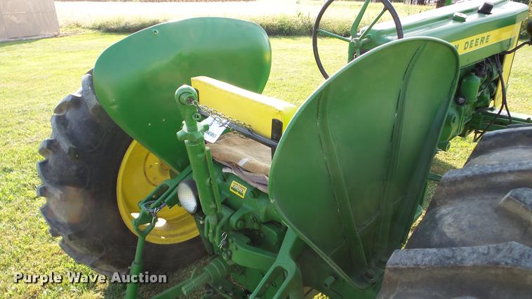 image for item DA8863 John Deere 420 tractor