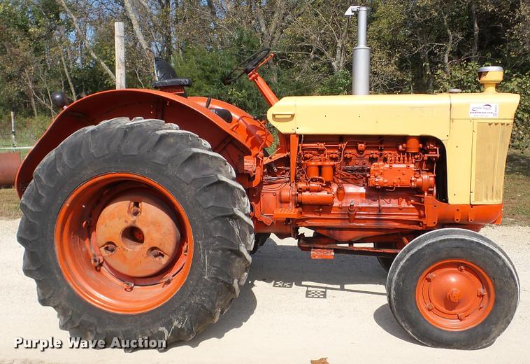 image for item DA8870 Case 930 Comfort King Wheatland tractor