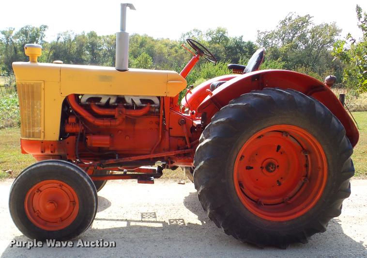 image for item DA8870 Case 930 Comfort King Wheatland tractor