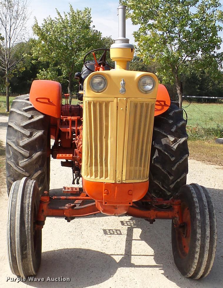 image for item DA8870 Case 930 Comfort King Wheatland tractor