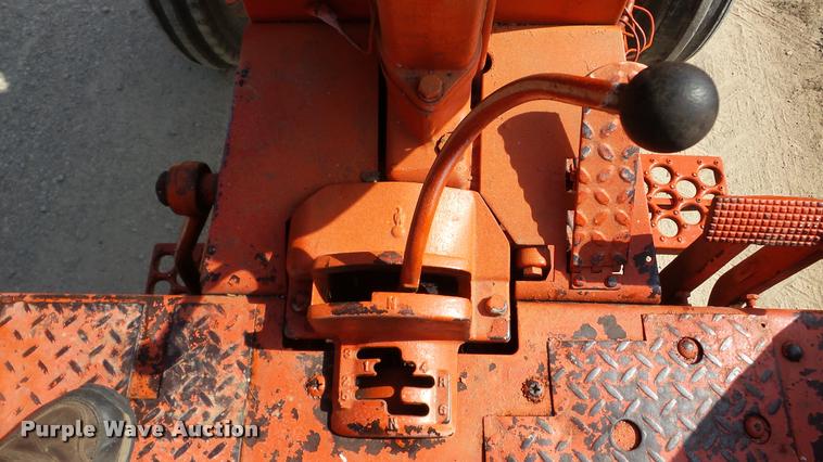 image for item DA8870 Case 930 Comfort King Wheatland tractor