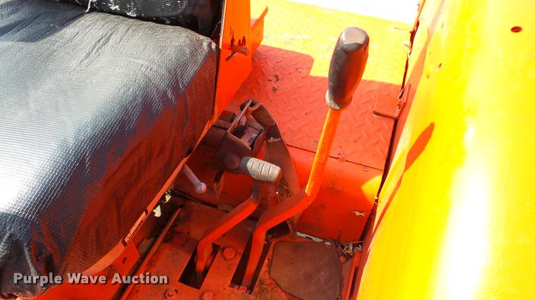 image for item DA8870 Case 930 Comfort King Wheatland tractor