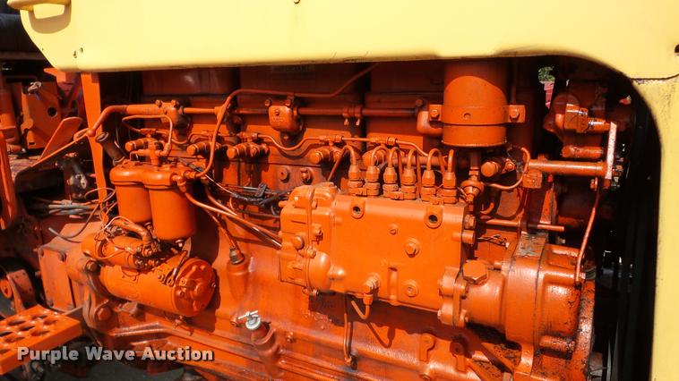 image for item DA8870 Case 930 Comfort King Wheatland tractor