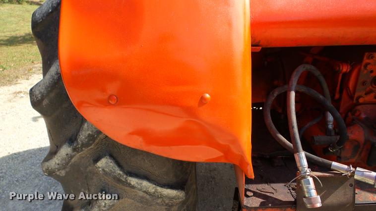 image for item DA8870 Case 930 Comfort King Wheatland tractor