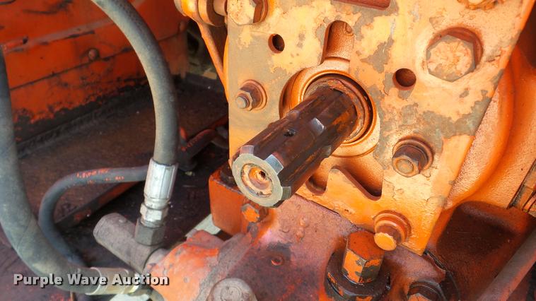 image for item DA8870 Case 930 Comfort King Wheatland tractor