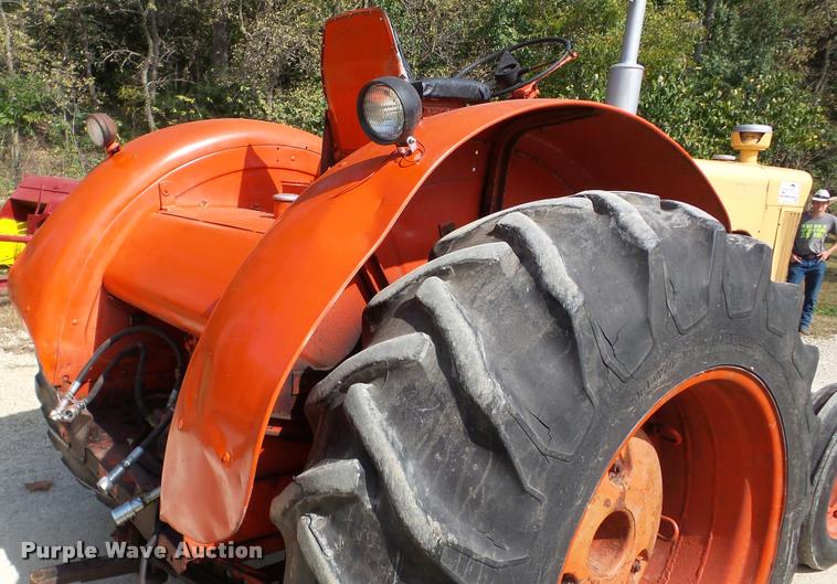 image for item DA8870 Case 930 Comfort King Wheatland tractor