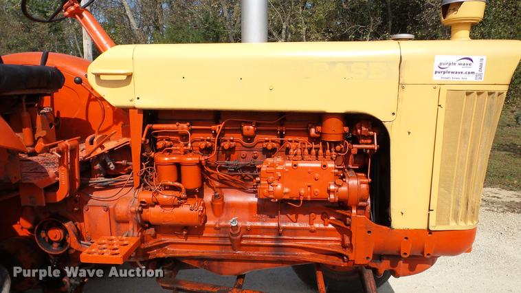 image for item DA8870 Case 930 Comfort King Wheatland tractor