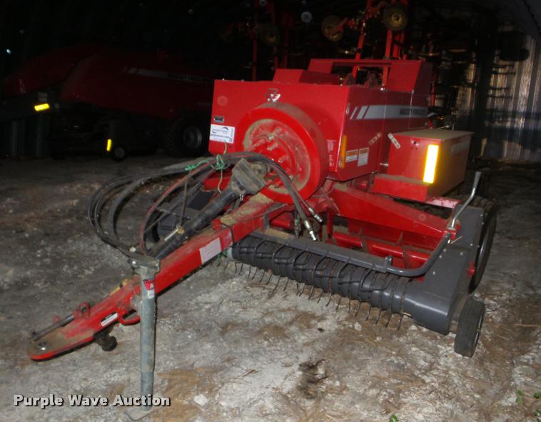 image for item DB3506 Massey-Ferguson Hesston 1839 small square baler