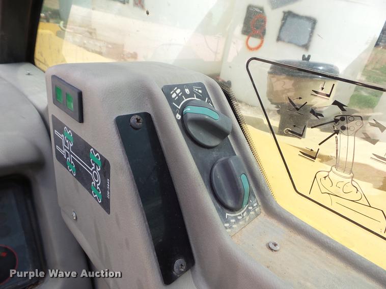 image for item DB3551 2007 Caterpillar TH215 telehandler