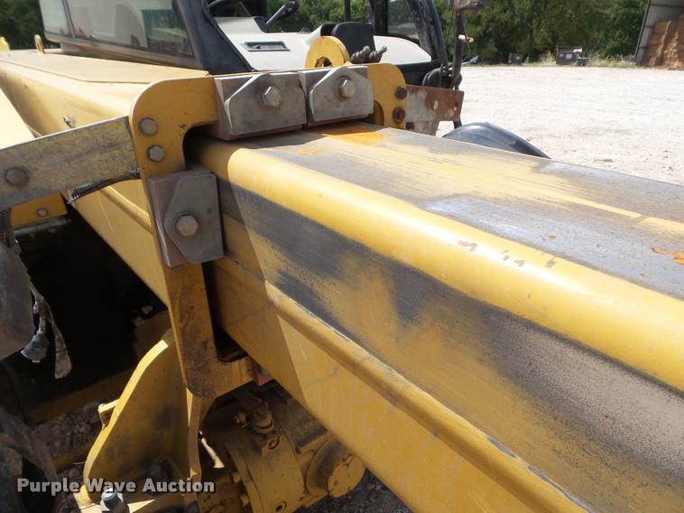 image for item DB3551 2007 Caterpillar TH215 telehandler