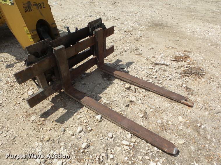 image for item DB3551 2007 Caterpillar TH215 telehandler